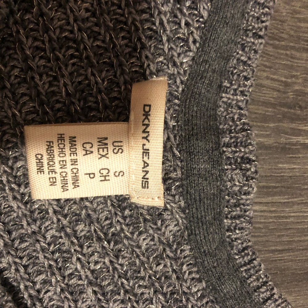 sweater - Picture 2 of 2